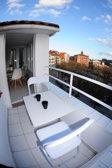 Apartamentos Urdaibai 5 แบร์เมโอ ภายนอก รูปภาพ